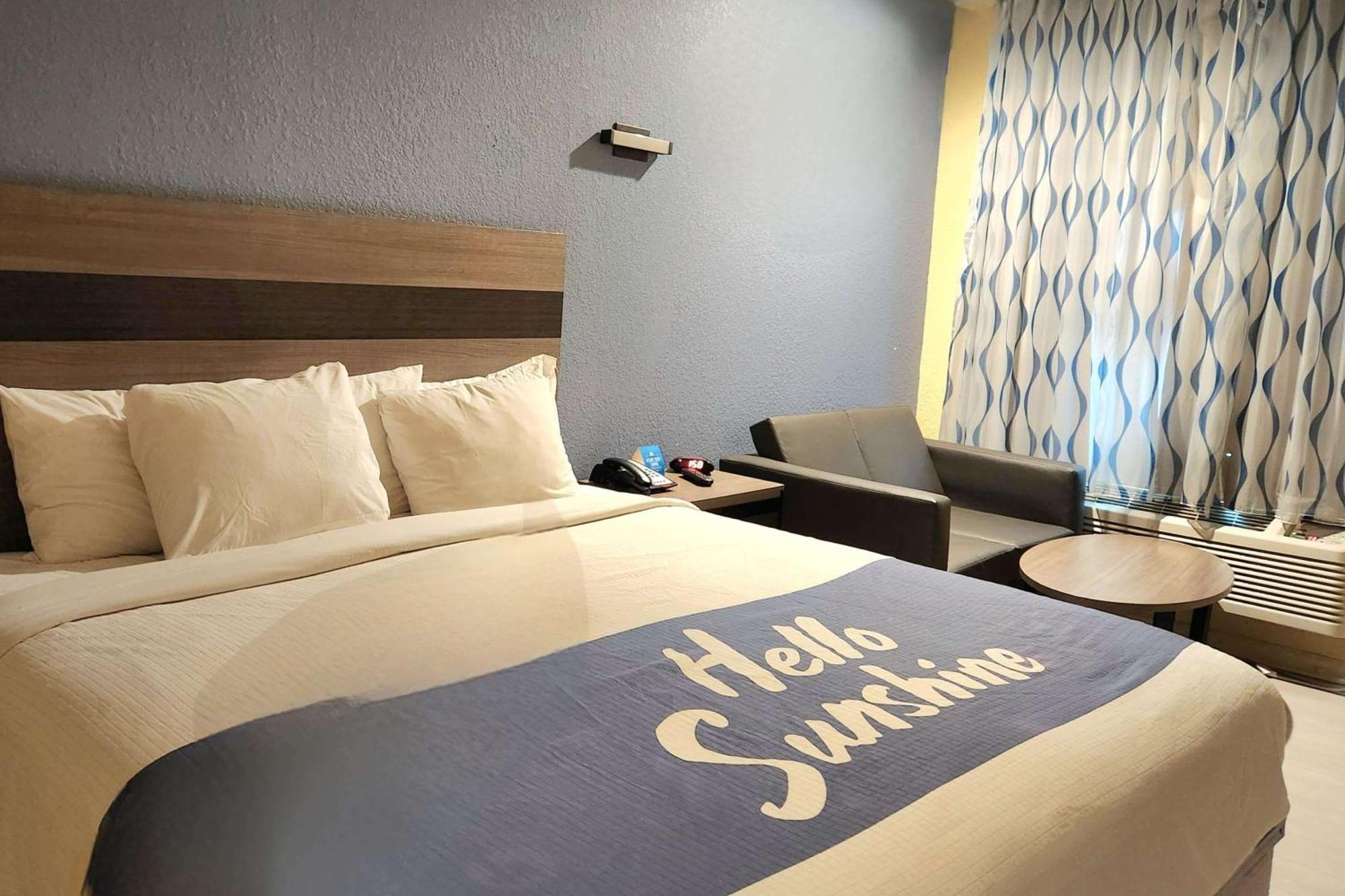Days Inn By Wyndham Freeport Εξωτερικό φωτογραφία