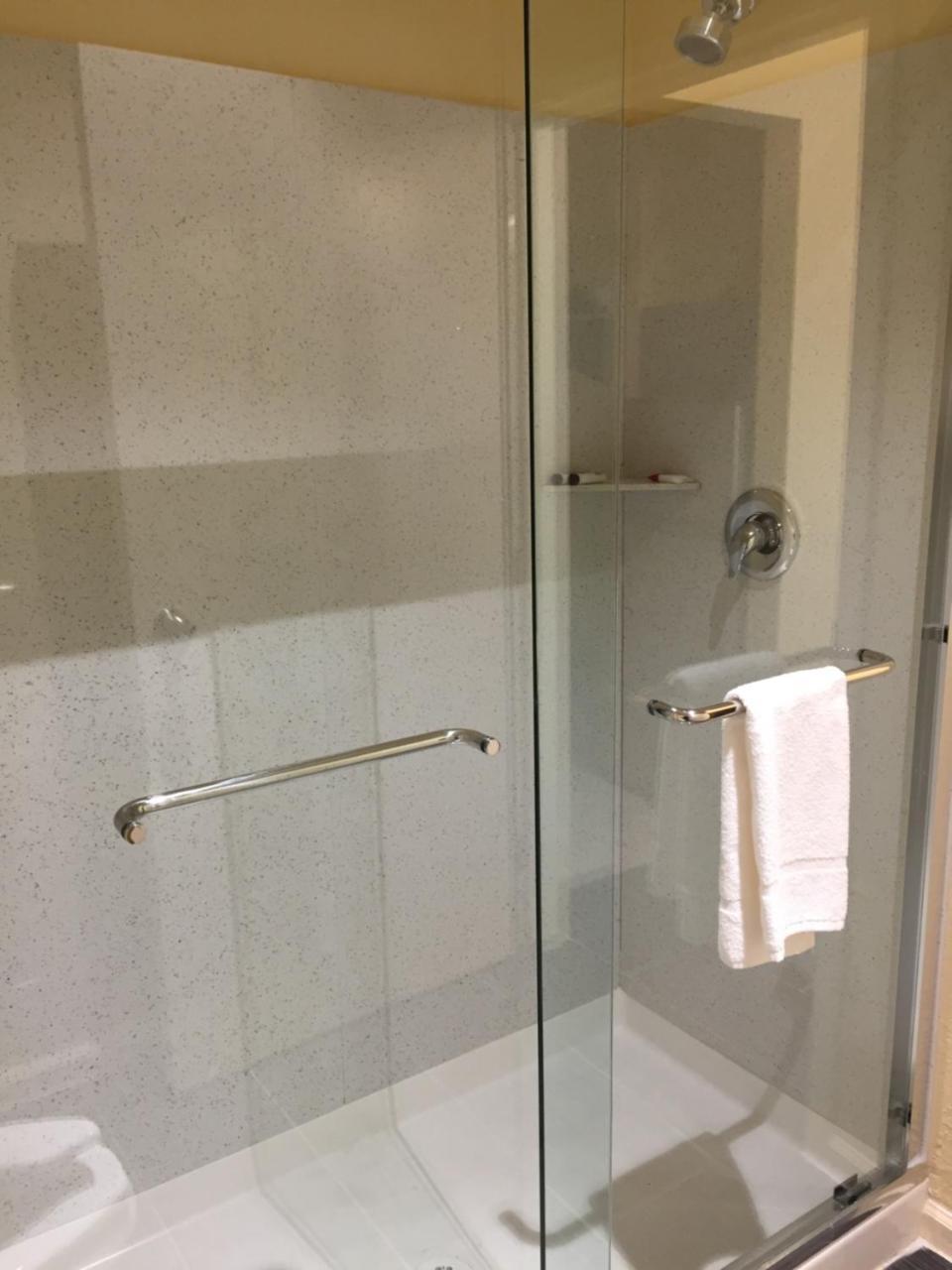 Days Inn By Wyndham Freeport Εξωτερικό φωτογραφία