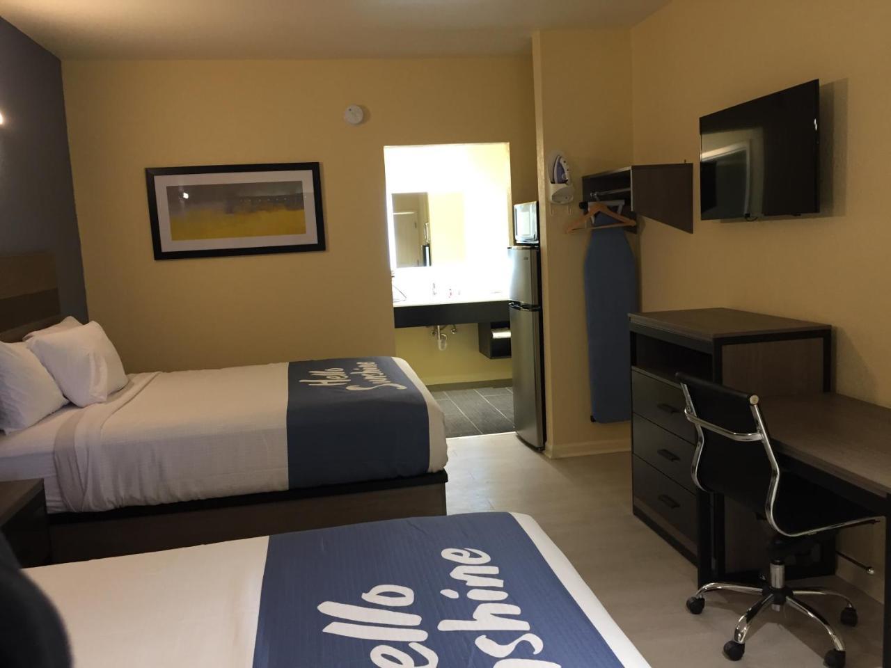 Days Inn By Wyndham Freeport Εξωτερικό φωτογραφία