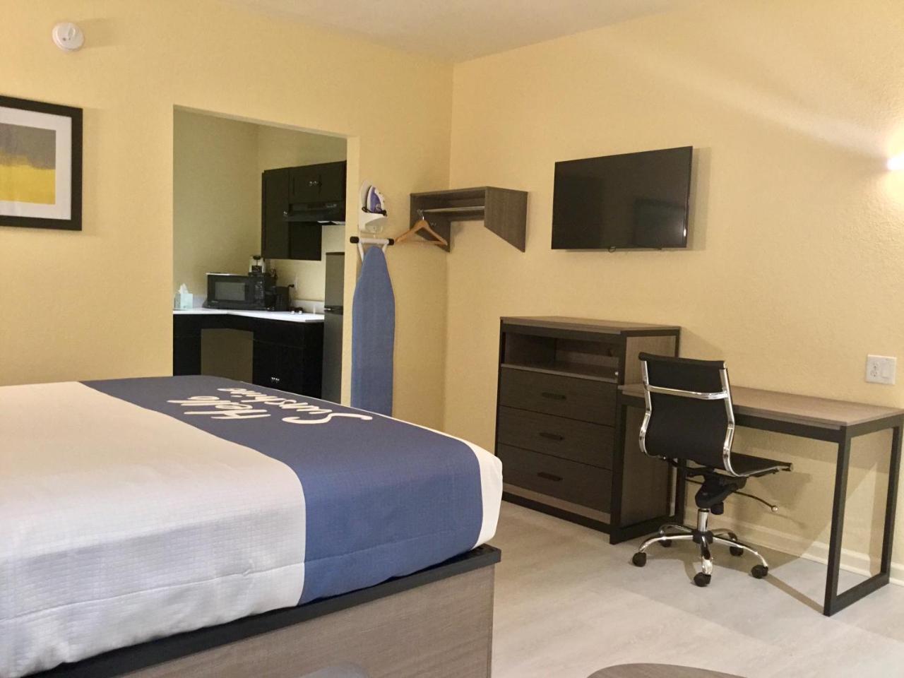 Days Inn By Wyndham Freeport Εξωτερικό φωτογραφία