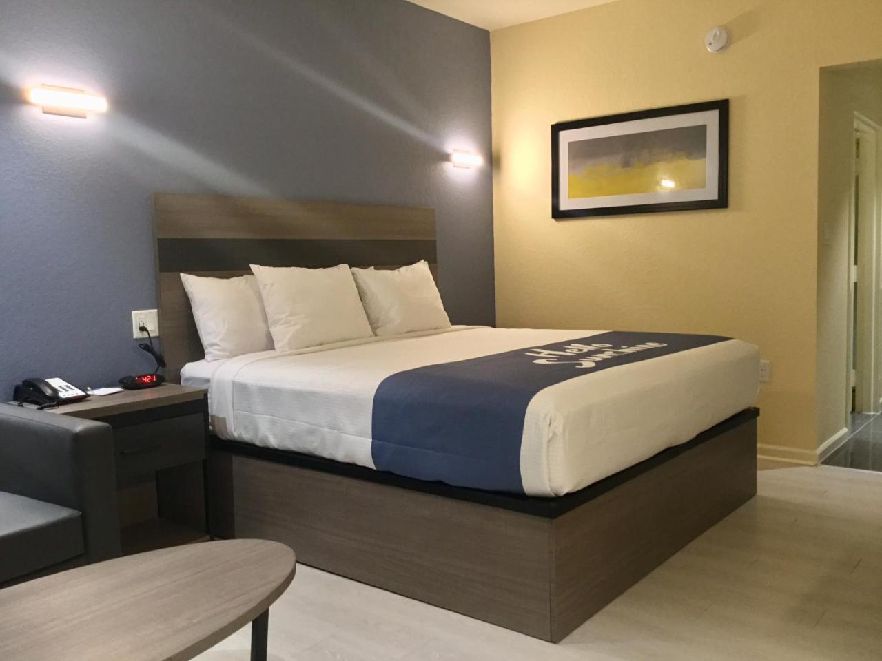 Days Inn By Wyndham Freeport Εξωτερικό φωτογραφία